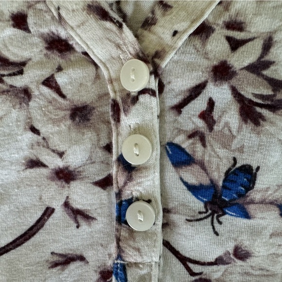 Bundle of 2 H&M Flutter Sleeve Tees - Picture 5 of 9